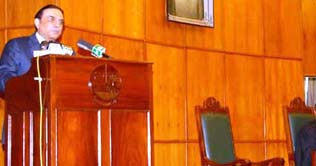 Regional peace possible only by resolution of Kashmir dispute: President